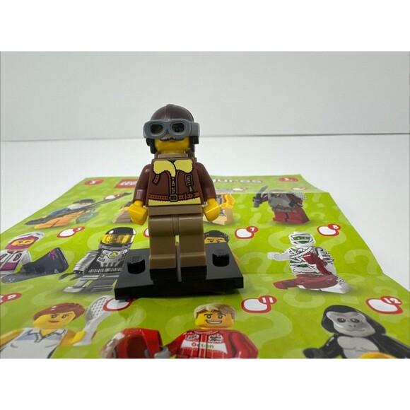 Genuine LEGO Pilot Minifig with Goggles & Paper Series 3 8803 Minifigure - Picture 3 of 5